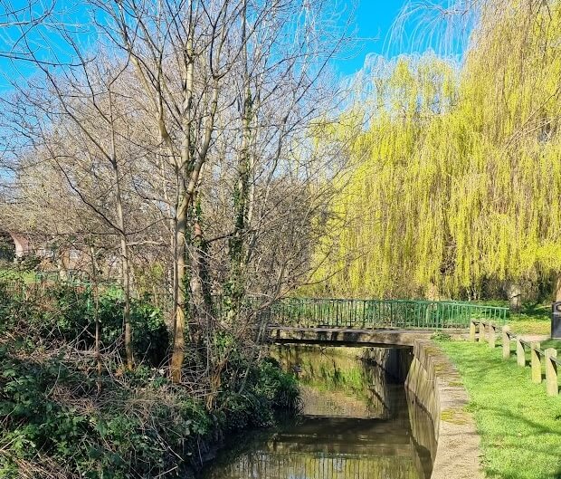 footbridge over pymmes brook in arnos park