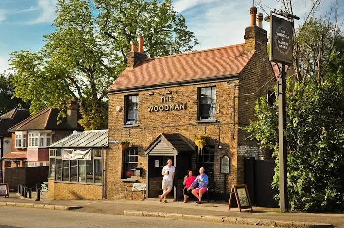 front exterior of the woodman palmers green photo by Mike Lawn 1